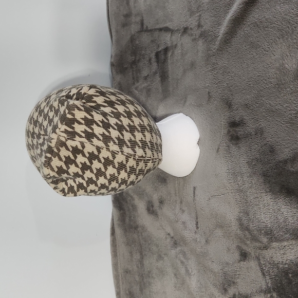 No Brand, Unisex, One Size Fits All, Gray and Off White Beanie - Picture 4 of 5